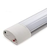 Con un difusor opal que confiere una iluminación general sin reflejos. Ideal para sustituir a los tradicionales halógenos, llegando a ahorros de hasta el 90% y a downlight de bajo consumo convencionales, llegando a ahorros de hasta el 60% con lo que se consigue una alta eficiencia energética. Fácil instalación, larga vida de la luminaria led, más de 30.000 horas y libre de mantenimiento.