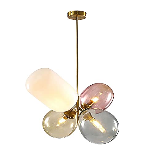 Suspension en vitrail doré pour une ambiance chaleureuse de salon
