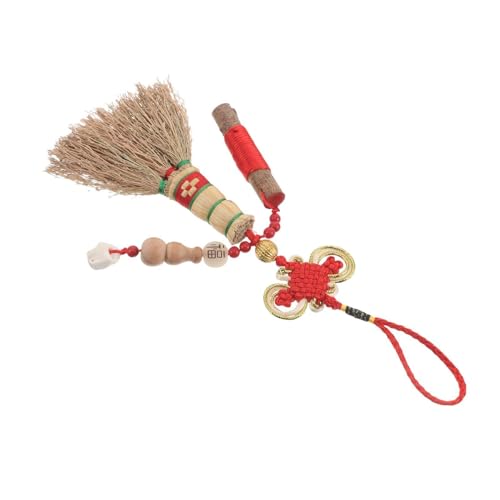 Genitorialità senza sforzo: equipaggia ogni culla con il ciondolo a forma di scopa con moneta a nodo rosso per la pulizia e uno spazio di riposo ordinato, supportando una semplice scopa da comodino per , un amuleto feng shui vintage