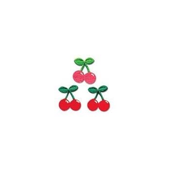 さくらんぼアップリケ刺繍パーカー❤️ 赤❤️ さくらんぼアップリケ刺繍パーカー❤️ 赤❤️