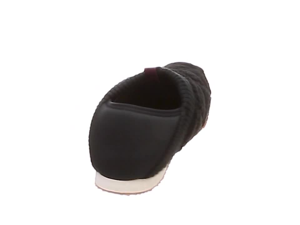 Amazon.com | Women's Teva, Ember Moc Fleece Slip-On | Loafers