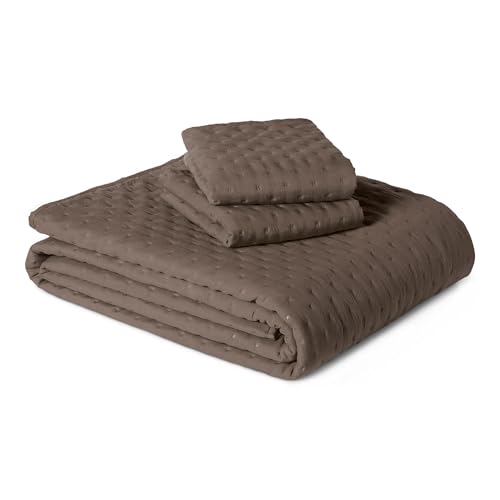 Image of Amazon Basics Brushed Microfiber Quilt Set, Extra Soft with Natural Texture, 3-Piece, King, Brown