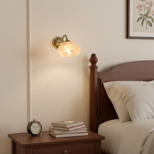 Lámpara de pared de latón con forma de rosa para transformar tu hogar con luz romántica 3