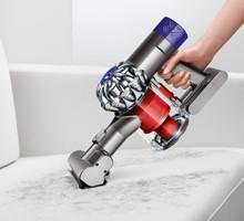 Amazon.com - Dyson V6 Cordless Fluffy Vacuum with 5 Attachments