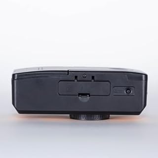 KODAK Pack F9 argento + pellicola 400 ASA – Fotocamera ricaricabile 35 mm giallo, obiettivo grandangolare fisso, mirino ottico, flash integrato + pellicola APX 00, 36 posizioni