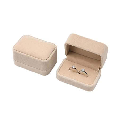 Rangement monté sur placard pour ne plus perdre vos boucles d'oreille et bagues