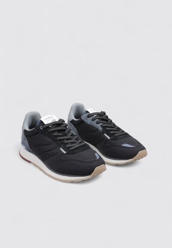 Track & field black trainers flat3
