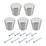 [Installation Facile] - Le design à trou unique rend l'installation plus pratique. Il suffit de visser les vis fournies dans le trou de la poignée pour assembler facilement la poignée et la porte d'armoire. Résistantes à la chute et facilitant l'ouverture des tiroirs