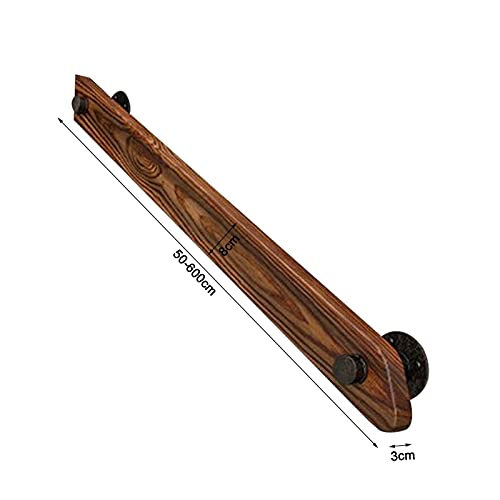 Escaliers intérieurs glissants : posez une rampe en bois stable