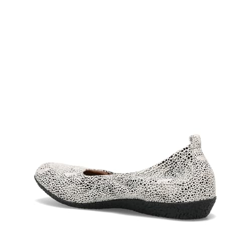 Image of Taos Footwear Women's Chit Chat Flat