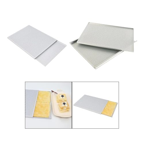 Plaque de cuisson rectangulaire pour éviter la pâte feuilletée molle au four
