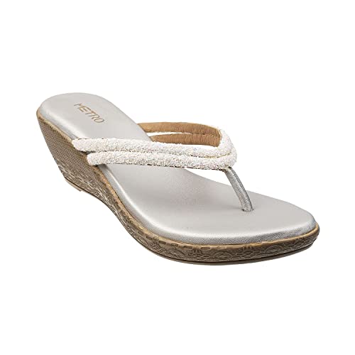 Image of Metro Women Synthetic Leather Wedge Heel Sandal