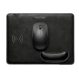 Solution de Nettoyage Pratique : Conçu pour son aspect pratique, le tapis de souris chargeur allie une forme durable à une PU qui repousse les rayures et se nettoie rapidement, le rendant idéal pour les environnements chargés.
