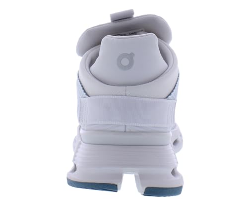 Image of On Women's Cloudnova Sneakers