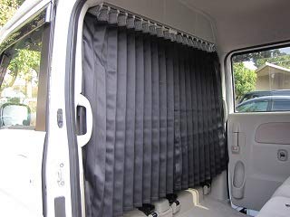 カズクリエイション　エブリイDA17V/DA17W専用設計　パーテーションセット エブリィ17系 パーテーションカーテンマウント グレー | 有限