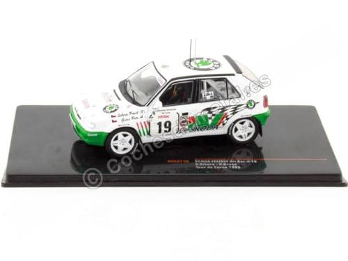ixo RAC371B Miniature Collection Car, White/Green, White / Green - Image 3