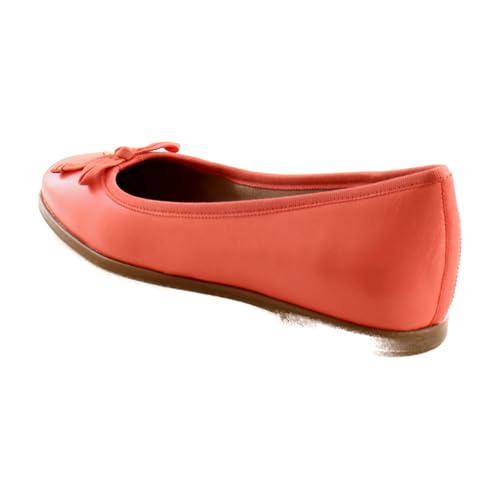 Image of Naturalizer Essential