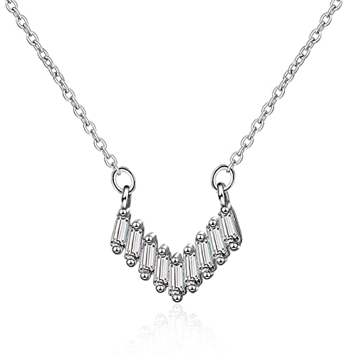Collier pendentif géométrique pour femme idéal pour sublimer vos tenues de bureau