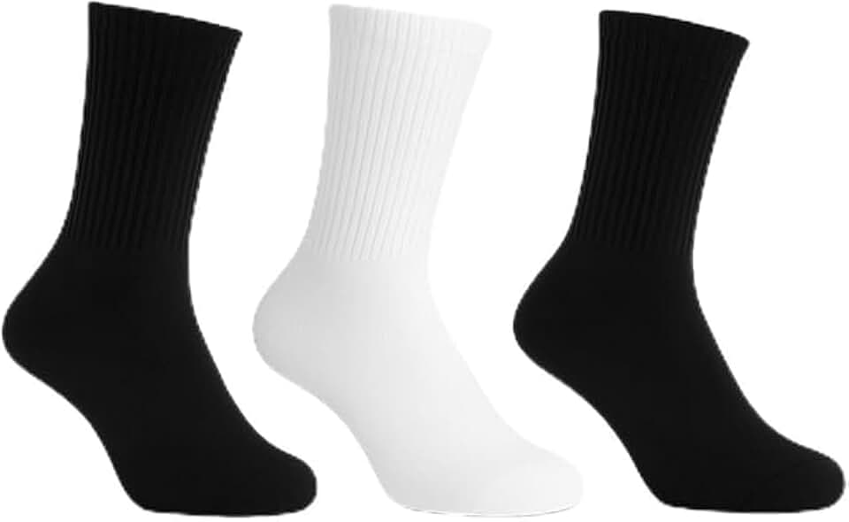Kit com 3 pares de meias esportivas em poliamida premium, leves, confortáveis e resistentes