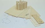 Beinhaltet: 4x Pappelsperrholz 210x300x4mm (~A4) 9x Linde ø 30x90 mm 12x Linde ø 20x90 mm 4x Ösen Schlüsselanhänger 2x Pappelsperrholz 70x150x4mm 1x Schnittmuster 3mm Modellvorlagen Das umfangreiche Materialpaket ermöglicht es tolle Modelle selber zu basteln.