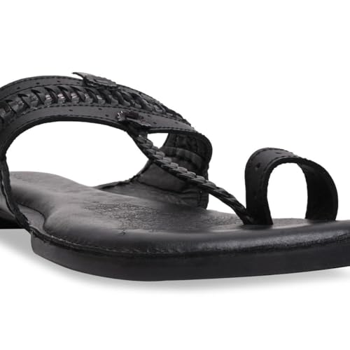 Image of Regal Men Leather Casual Kolhapuris