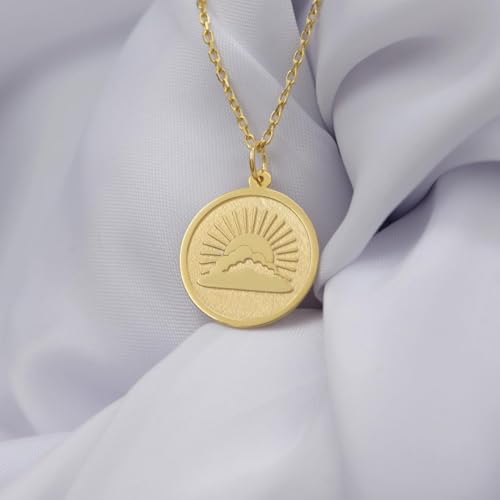 Collier pendentif pièce gravée soleil céleste, le cadeau idéal unique