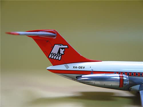 Amazon.com: GeminiJets AEROMEXICO DC-9-30 XA-DEV 1:200 DIECAST