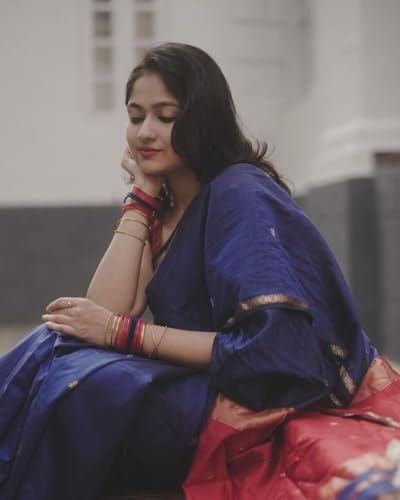 Image of Women's Banarasi Style Pure Kanjivaram Silk Jacquard Kanchipuram Pattu Saree With Un-Stiched Blouse (Navy Blue)