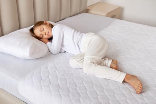 Image of Lynmark Toddler Potty Training Bed Pads - Double, 1 Pk White 53x33 | Waterproof Bedwetting Pee Protector Mat for Kids, Non-Slip Reusable & Washable Incontinence Mattress Sheet Absorbs Up to 1.8L