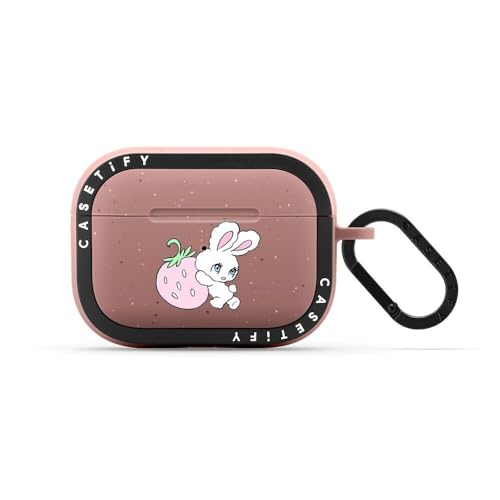 CASETiFY �o�E���X �P�[�X AirPods Pro �P�[�X(��1���� & ��2����) - Bunny Carrying Strawberry - �}�b�g �_�X�e�B�[ ���[�Y
