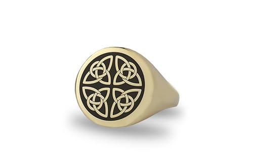 Bague signet croix celtique en or gravé au savoir-faire unique