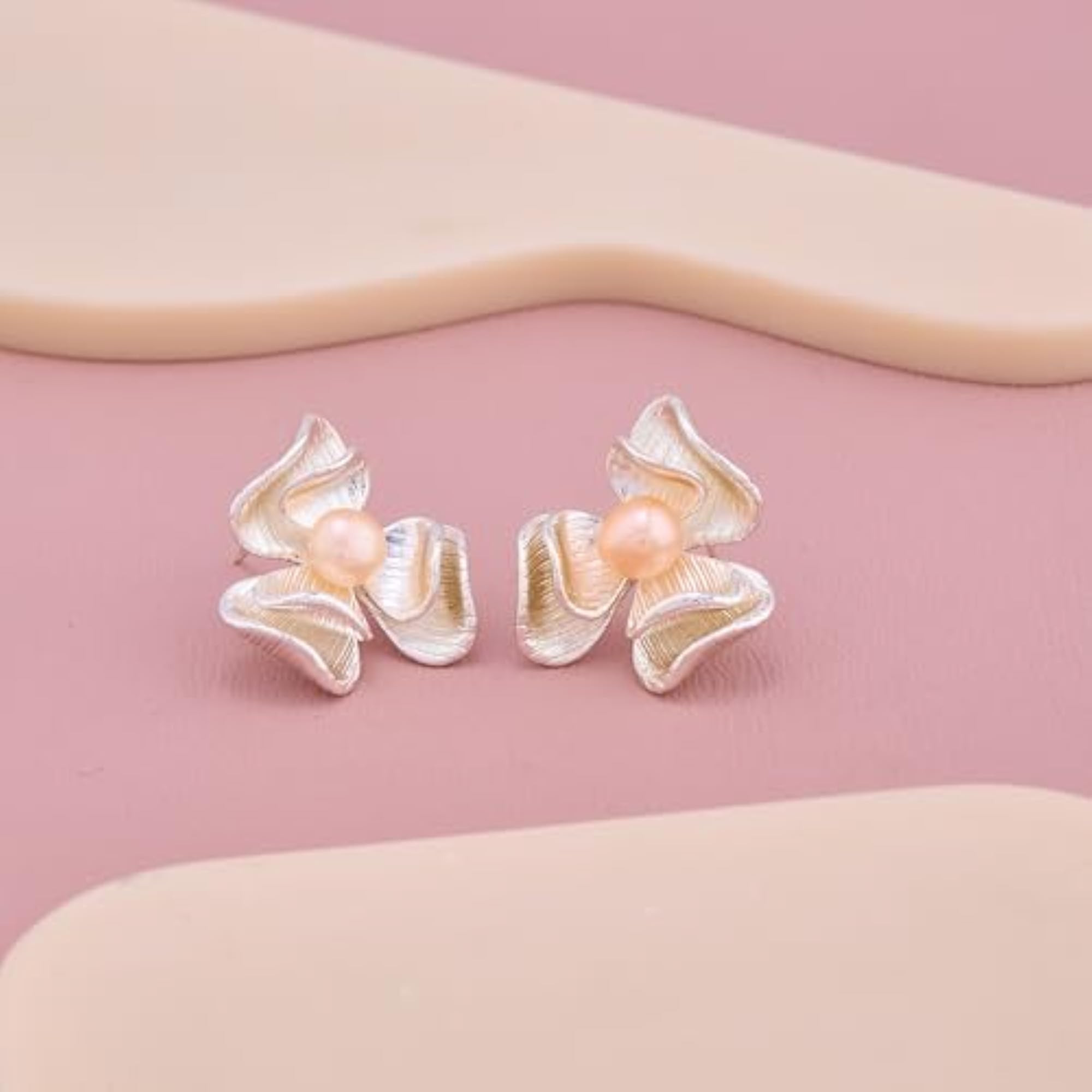 Women's Pearl Flower Stud Earrings, Elegant Design