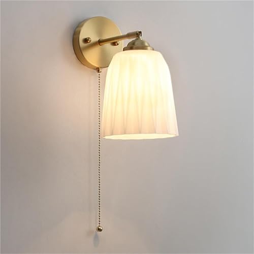 LNPTAL Aplique de pared plisado moderno, acabado en latón dorado con pantalla de cerámica blanca, luz de lectura de estilo nórdico con cadena for dormitorio, sala de estar y pasillo.