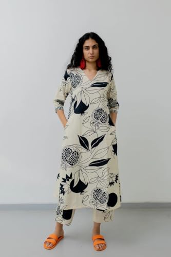 Image of LookMark Women's Floral Printed Cotton Blend 3 /4th Sleeve Knee Length V-Neck Kurta and Palazzo Set for Women AZ-LM-OG-KS2144-Parent