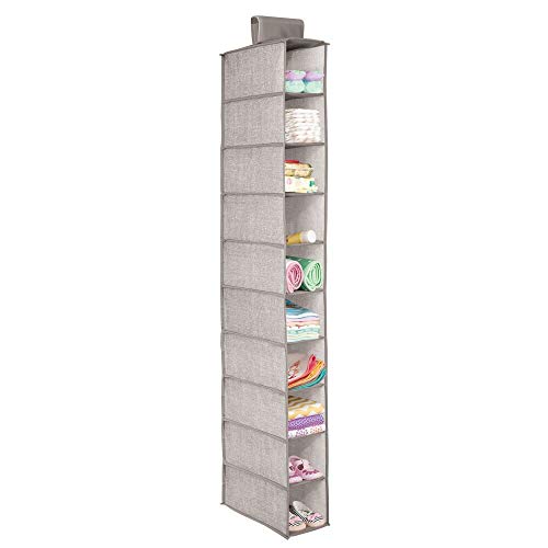 mDesign Organizador de ropa en tela – Estanteria colgante para guardar y organizar articulos de bebe – Cajas para guardar ropa, mantas y juguetes con 10 compartimentos - beige