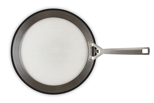 LE CREUSET Couvercle Anti-projections, 26-30 cm, Inox 3-ply, Avec Pourtour en Silicone Antidérapant, Poignée Rabattable, Argenté,