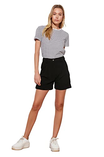 Trendyol Damen Basic and Bermuda Casual Shorts, Schwarz, 36 EU