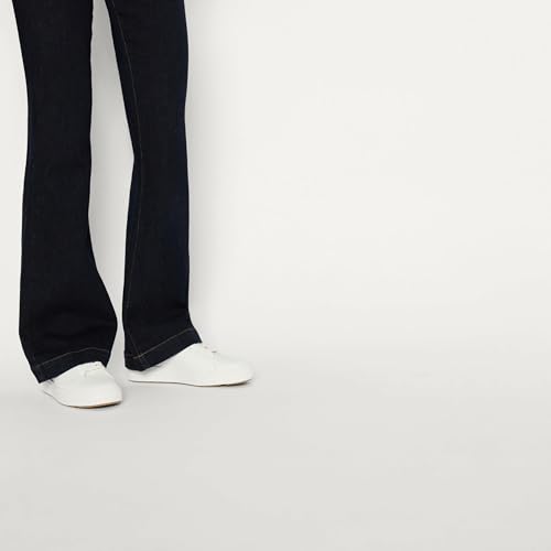 Amazon Essentials Women's Low Top Classic Sneakers - Image 4