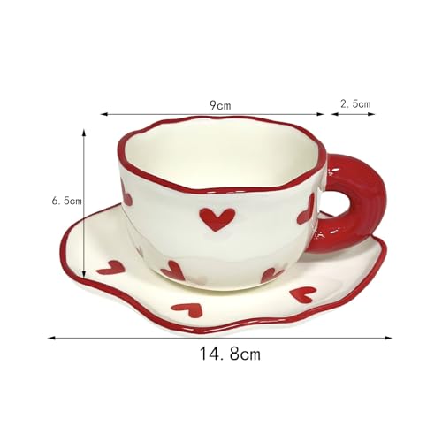 Tasse à café cœur rouge avec soucoupe pour savourer un instant doux - 3