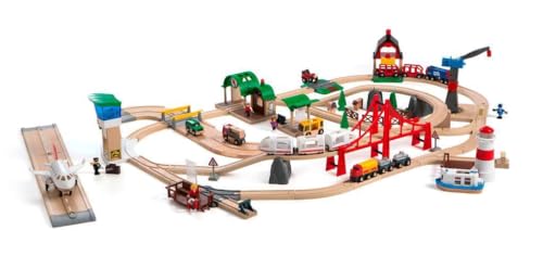 BRIO World 33766 Circuit Monde Extraordinaire de BRIO Coffret ultra complet de 106 pièces Thème voyageur + ferme + chargement + port + aéroport Circuit de train en bois Dès - vue 4