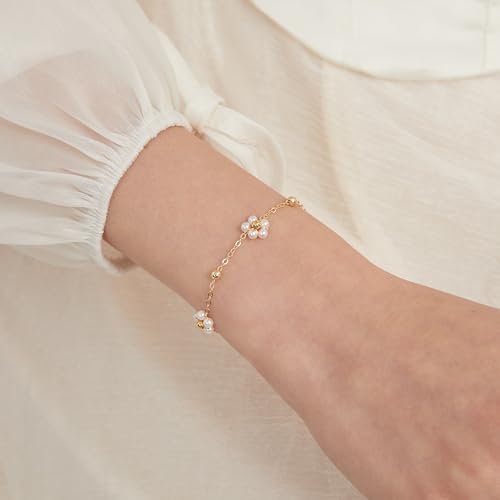 Foxgirl Gold Pearl Bracelets for Women, Freshwater Pearl Bracelet Stack 14K Gold Plated Hand Chain Dainty Flower Bracelets CZ Beaded Bracelets Stackable Trendy Jewelry Gifts for Her2