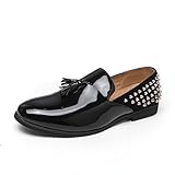 mocassins cloutés Design épineux et audacieux : Affirmez votre style avec des clous dorés sur le talon. Le parfait mélange d'élégance traditionnelle et de flair rock moderne pour vous démarquer.