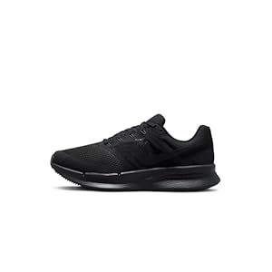 Nike Run Swift 3 (Extra Wide) (Blac...