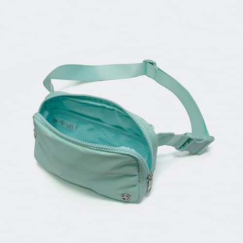 Image of Pander Belt Bag Large 2L, Nylon Fanny Pack Purse for Women and Men with Adjustable Strap
