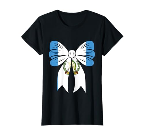 Niña de Guatemala, coqueta, lazo, lazo, orgullo, bandera guatemalteca Camiseta
