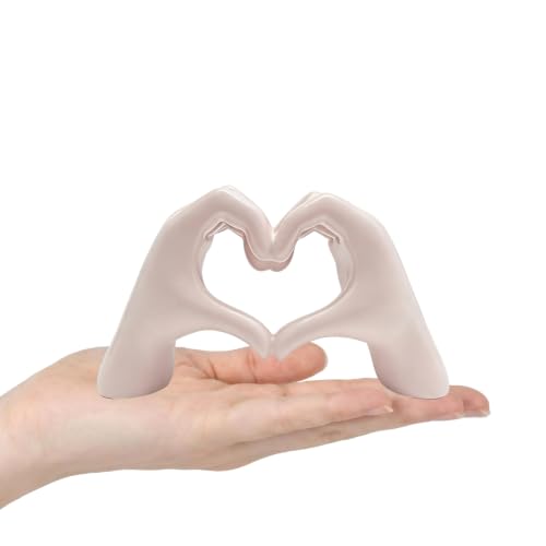 Escultura de Manos con Corazón en Resina 5.5" Rosa