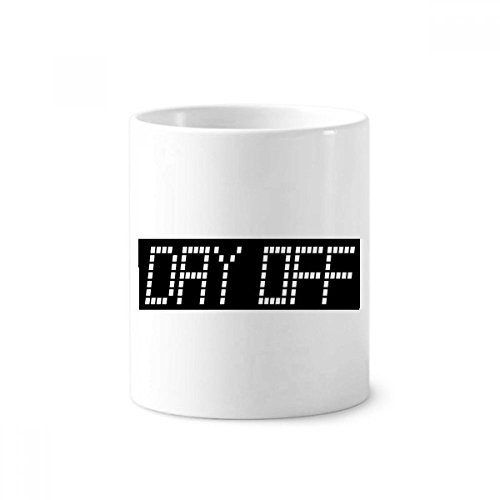 Tasse en céramique blanche pour organiser le bureau et la salle de bain