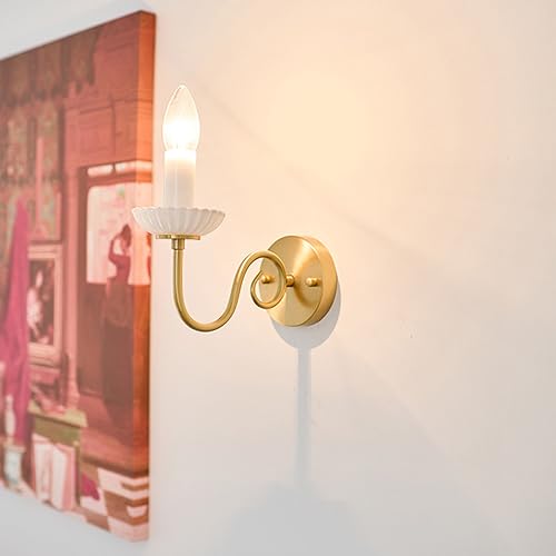 Apliques de pared de latón para dormitorio creando un ambiente cálido y sofisticado 5