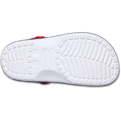 Crocs Unisex-Adult Classic Peanuts Snoopy Clog4