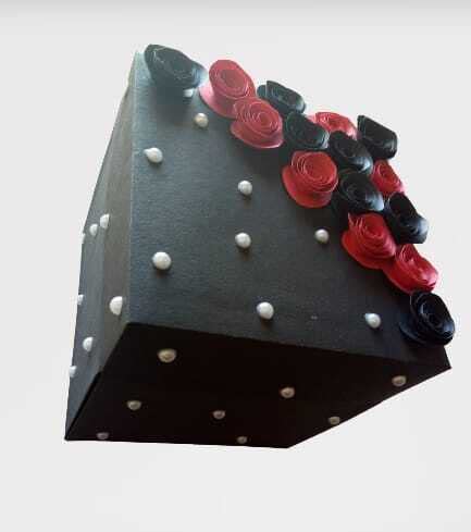 Momento Explosion Box (Red & Black) Medium